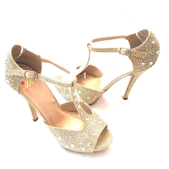 “D” Gold platform high heels - Picture 3 of 6